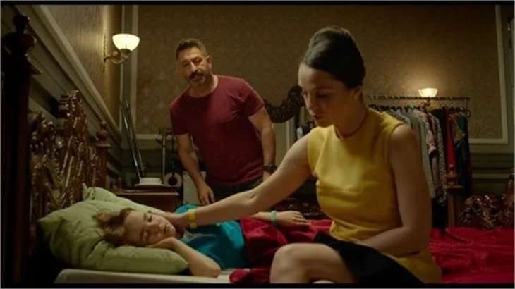 Cem Yılmaz fena çakıldı!