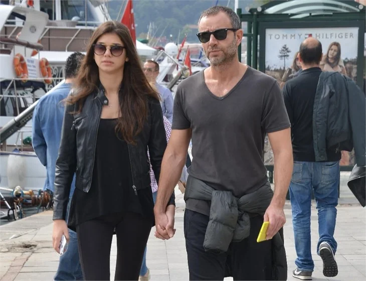 Medcezir'in Hasan'ı sevgilisiyle...
