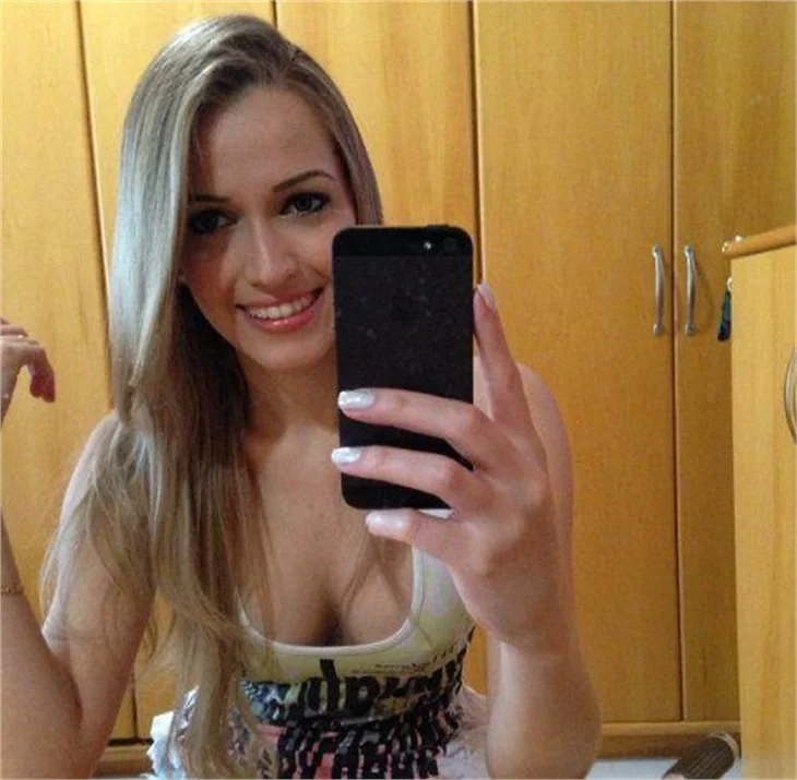 Şimdi de ayna karşısında selfie!