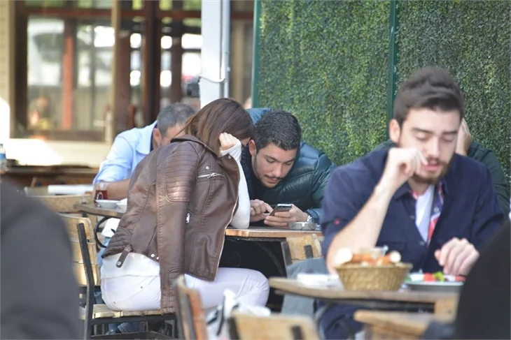 Ezgi Eyüboğlu ve Kaan Yıldırım aşk mı yaşıyor?