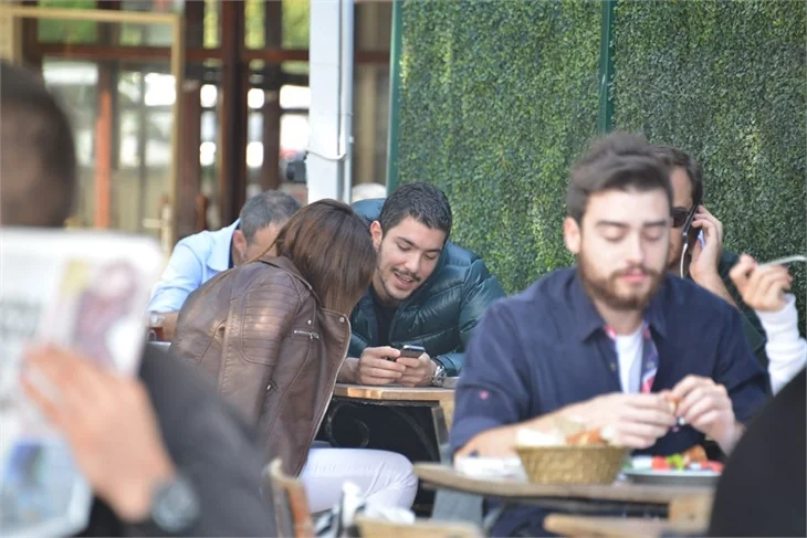 Ezgi Eyüboğlu ve Kaan Yıldırım aşk mı yaşıyor?