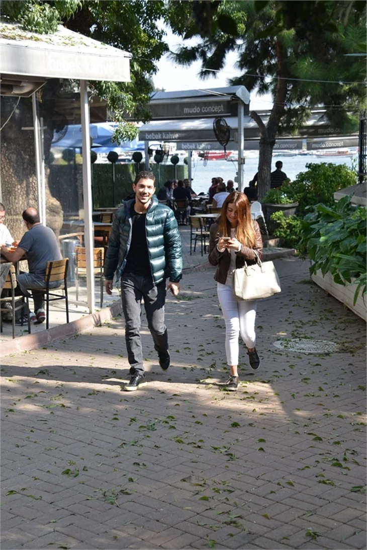Ezgi Eyüboğlu ve Kaan Yıldırım aşk mı yaşıyor?