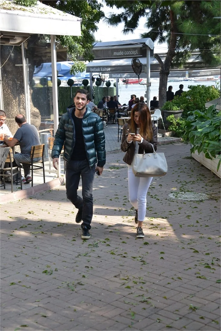 Ezgi Eyüboğlu ve Kaan Yıldırım aşk mı yaşıyor?