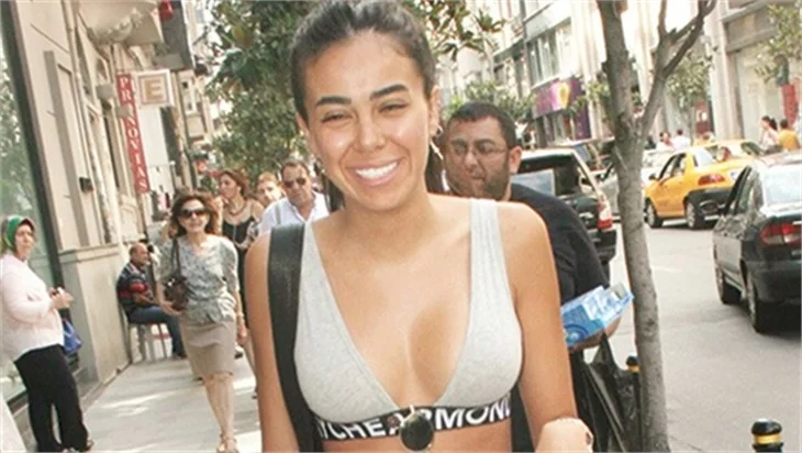 Asena Erkin'in IŞİD Tweet'i kızdırdı