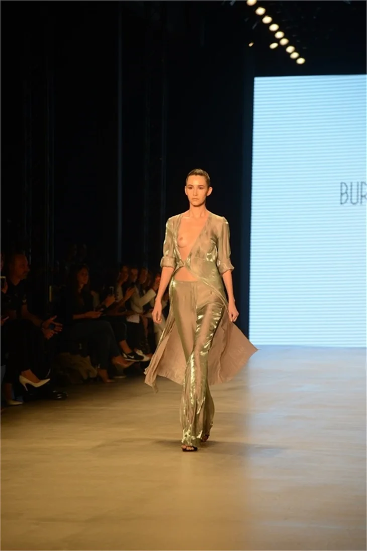 Fashion Week'te fermuar modası