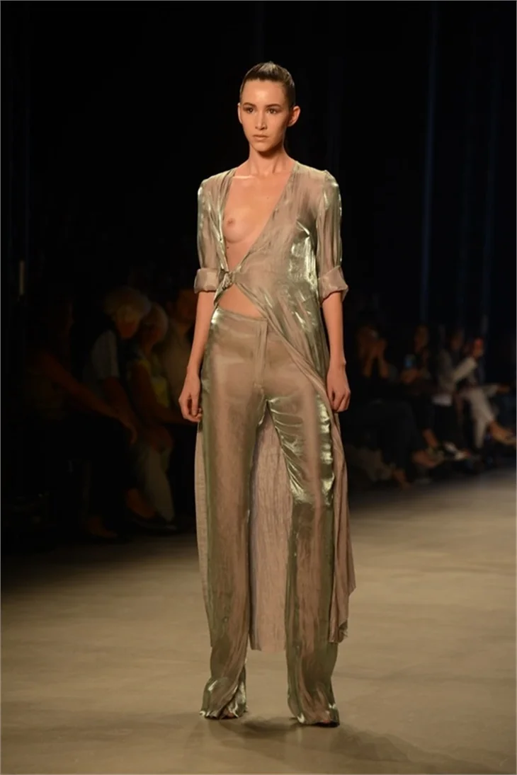 Fashion Week'te fermuar modası
