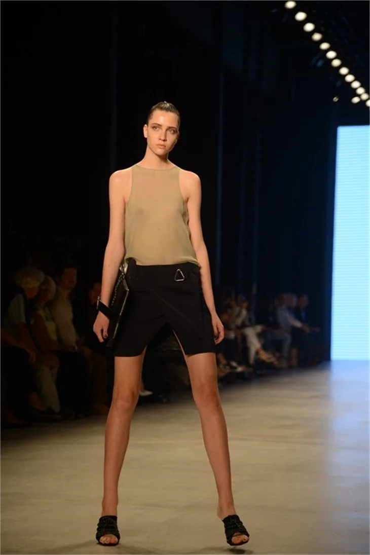 Fashion Week'te fermuar modası