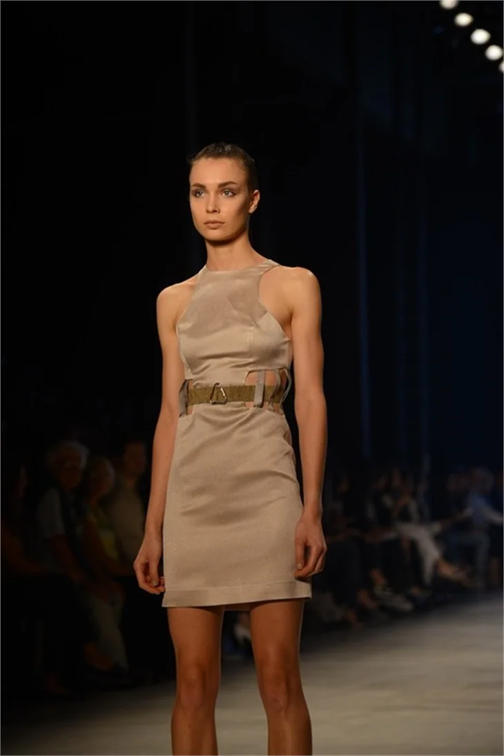 Fashion Week'te fermuar modası