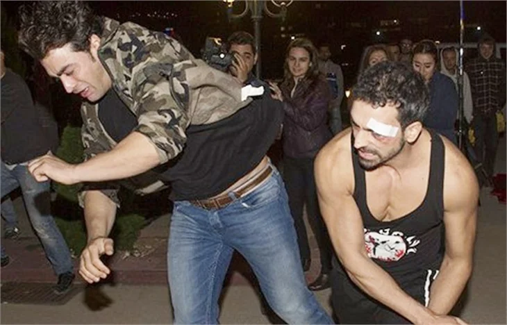 Küçük Ağa’nın yıldızı fena dayak yedi!