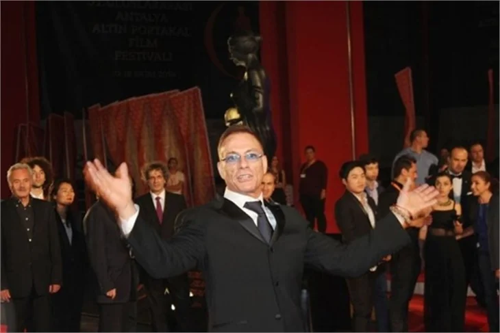 Kırmızı halıya damga vurdular!