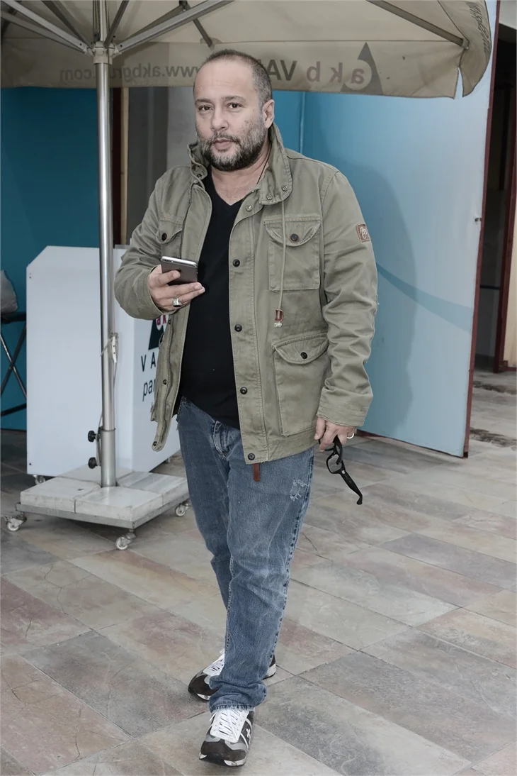 Ünlüler Akmerkez'den çıkmıyor!