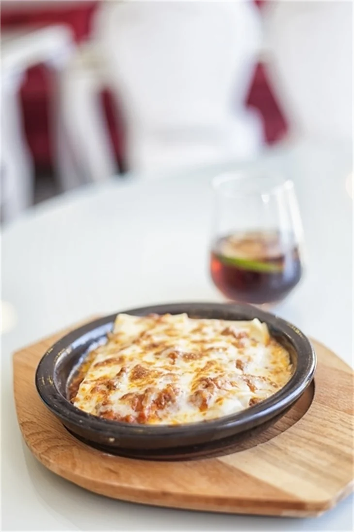 7/24 açık bir Dünya mutfağı; Ali Baba Nargile&Restaurant