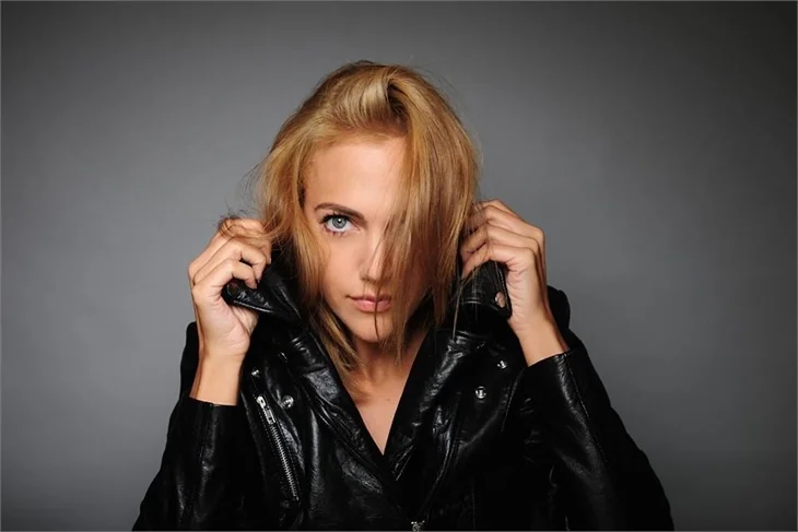 Cannes’dan Meryem Uzerli geçti!