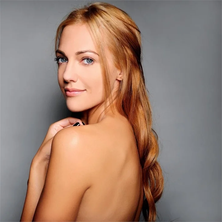 Cannes’dan Meryem Uzerli geçti!
