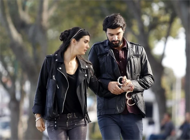 'Kara Para Aşk'ta aşk yeniden!
