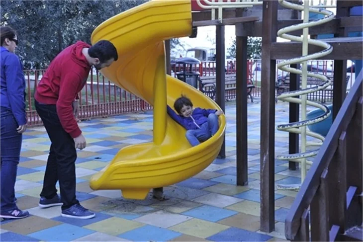 Kemal, Cem Yılmaz'ı aratmıyor!