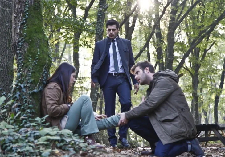 Kiraz Mevsimi'nde Ayaz, Öykü ile Derin'in peşinde!