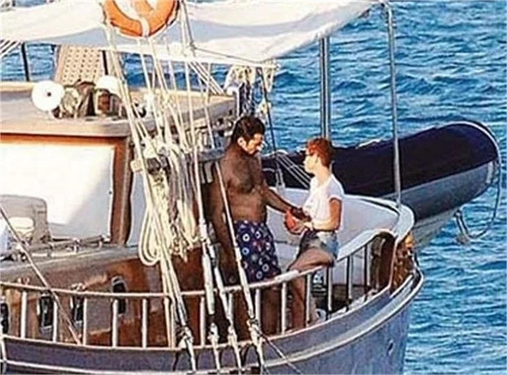 Kenan İmirzalıoğlu'ndan konuşma yasağı!