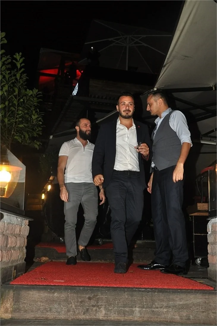Asena ile Berkay yine yan yana!