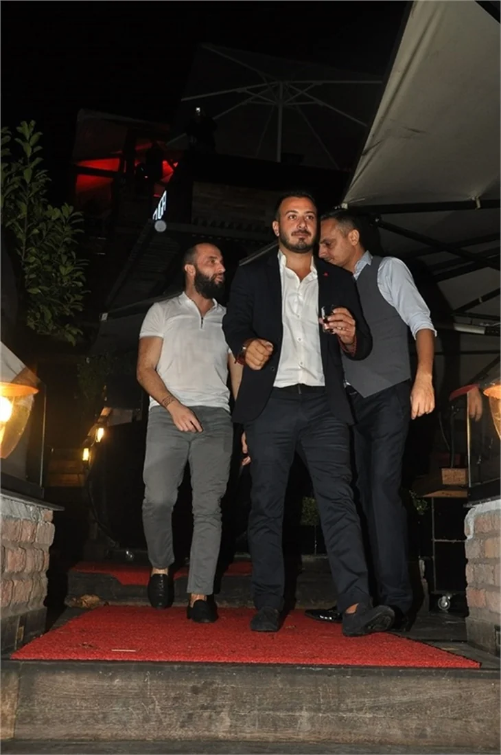 Asena ile Berkay yine yan yana!