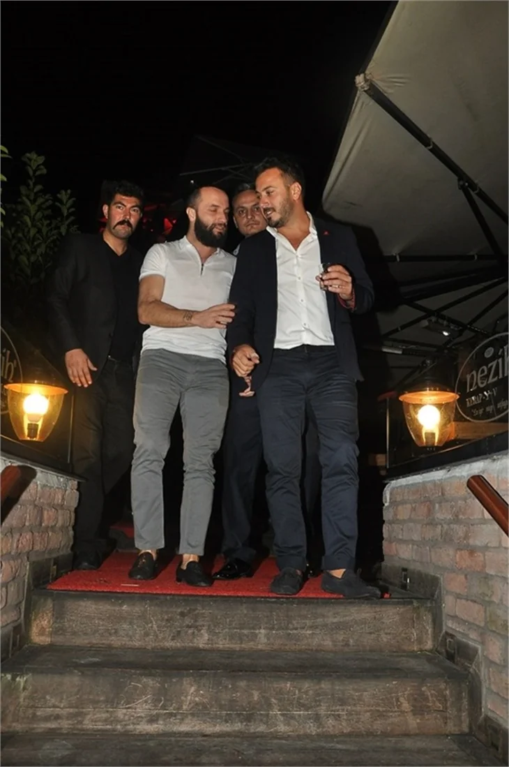 Asena ile Berkay yine yan yana!