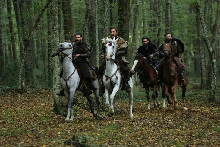 Diriliş-Ertuğrul, Aksiyon Sahneleriyle Dünyaya Kafa Tutacak