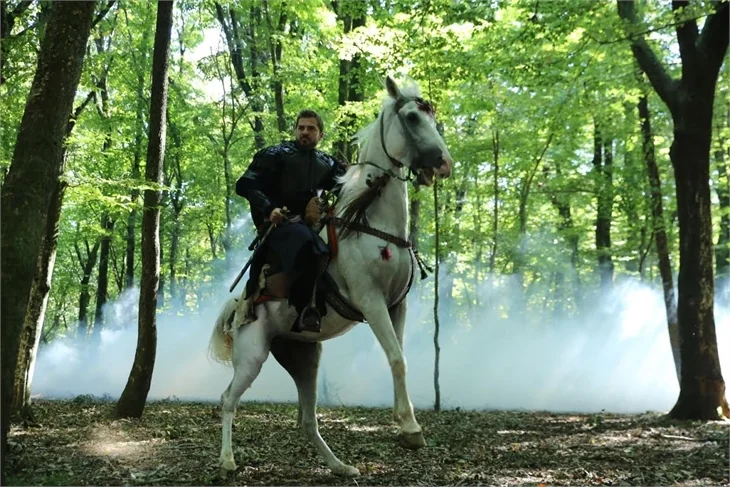 Diriliş-Ertuğrul, Aksiyon Sahneleriyle Dünyaya Kafa Tutacak