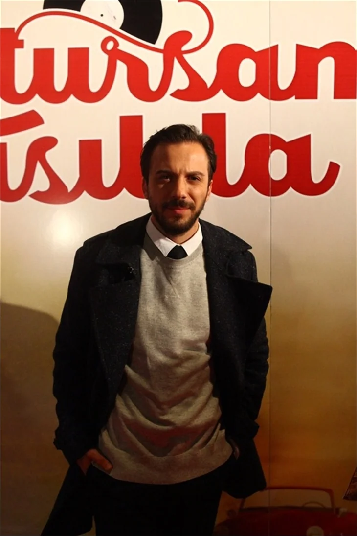 'Unutursam Fısılda'nın galasına ünlü akını!