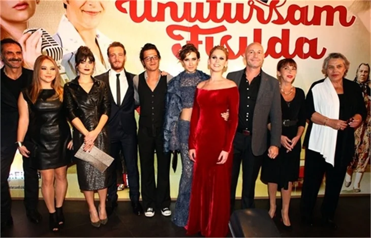 'Unutursam Fısılda'nın galasına ünlü akını!