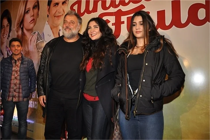 'Unutursam Fısılda'nın galasına ünlü akını!
