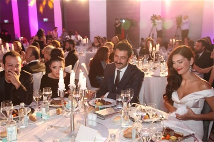 5. Ayaklı Gazete Tv Yıldızları ödül gecesi yapıldı!