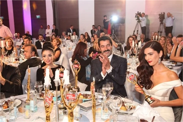 5. Ayaklı Gazete Tv Yıldızları ödül gecesi yapıldı!