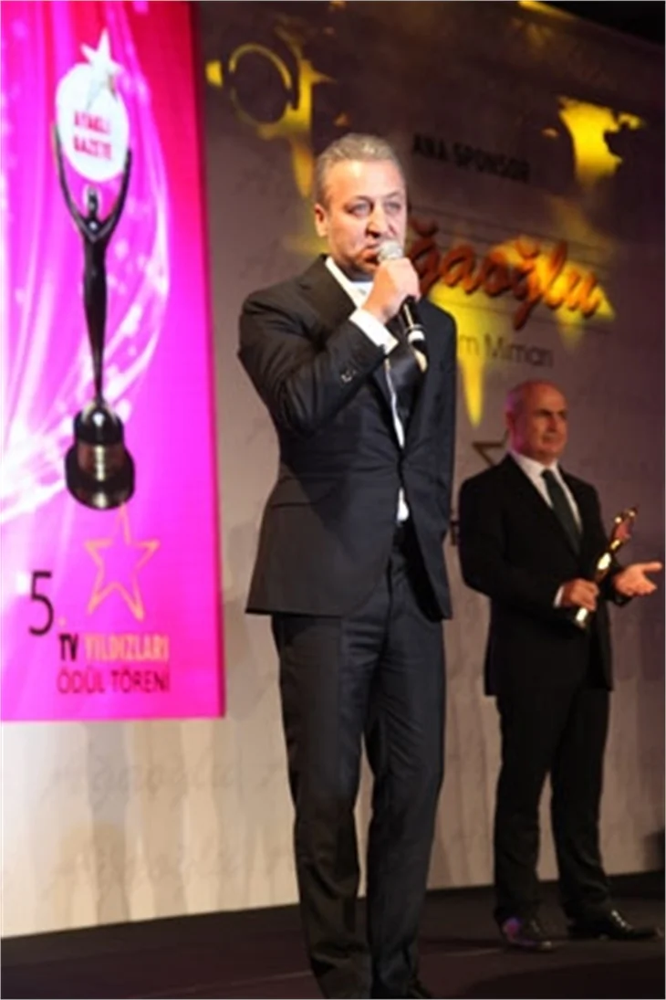 5. Ayaklı Gazete Tv Yıldızları ödül gecesi yapıldı!