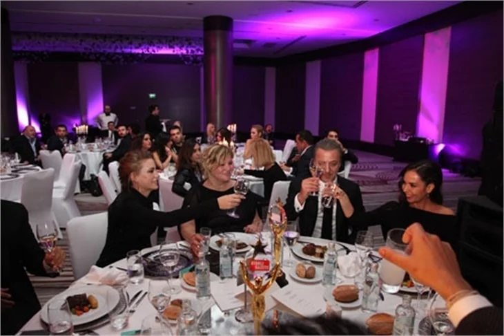 5. Ayaklı Gazete Tv Yıldızları ödül gecesi yapıldı!