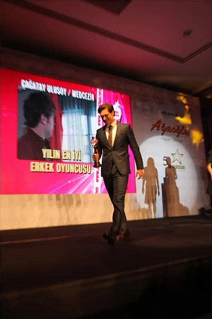 5. Ayaklı Gazete Tv Yıldızları ödül gecesi yapıldı!