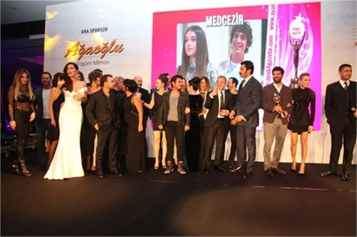 5. Ayaklı Gazete Tv Yıldızları ödül gecesi yapıldı!