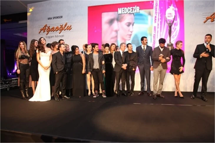 5. Ayaklı Gazete Tv Yıldızları ödül gecesi yapıldı!