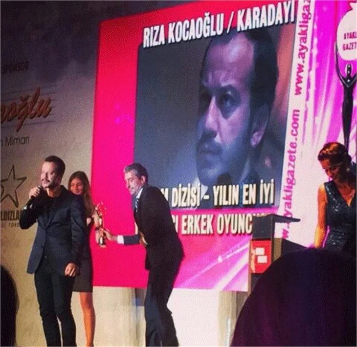 5. Ayaklı Gazete Tv Yıldızları ödül gecesi yapıldı!