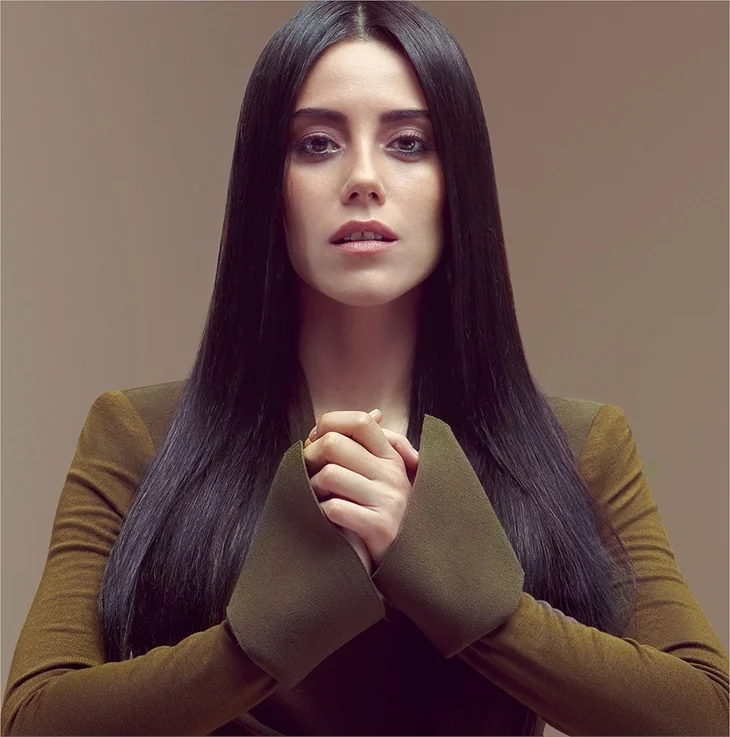 Cansu Dere soruları yanıtsız bıraktı!
