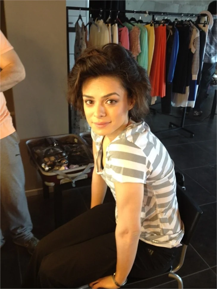 Özge Özpirinççi: Aşk her zaman en yakında tutman gereken bir duygu