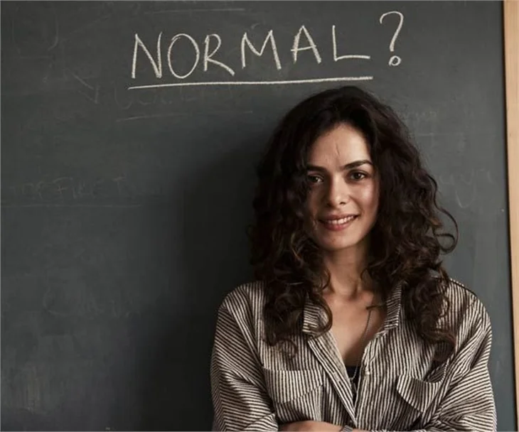 Özge Özpirinççi: Aşk her zaman en yakında tutman gereken bir duygu