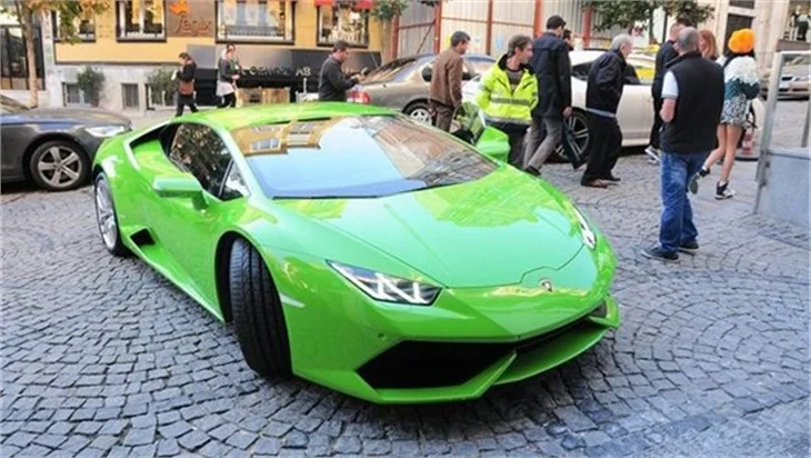 Asena Erkin'den Lamborghini açıklaması!
