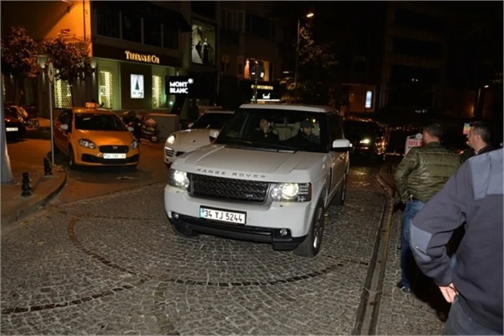 Galatasaraylı futbolcular maçtan sonra bara gidince...