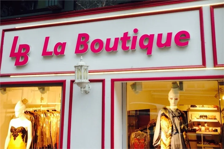 Sonbahar şıklığınız La Boutique'ten!