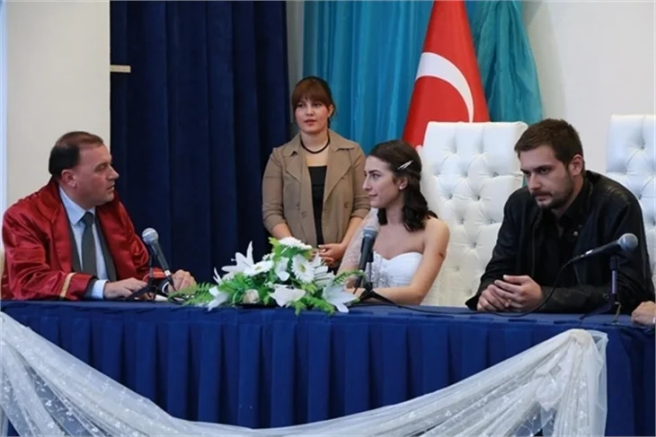 Diğer Yarım'da Arif'in büyük oyunu ne?