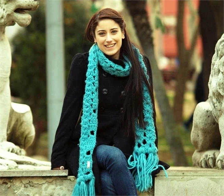 Hazal Kaya'nın dudak uçuklatan reklam filmi!