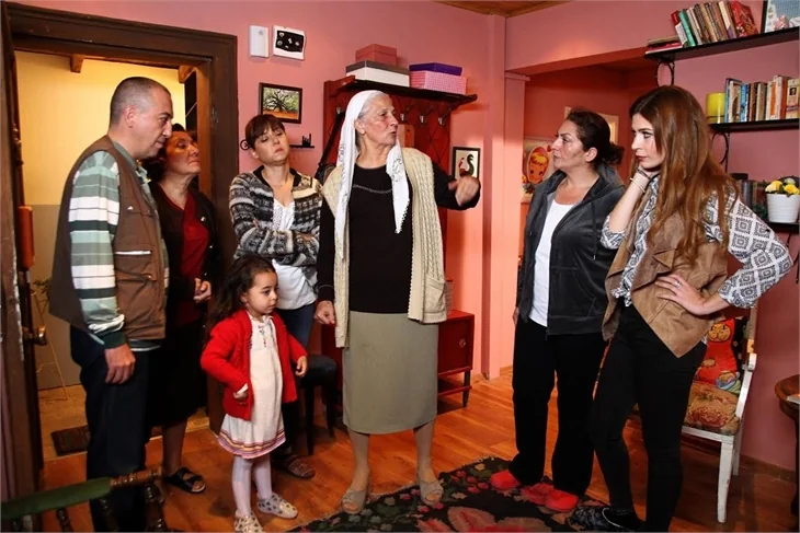 Kocamın Ailesi'nde Tarık evden ayrılacak mı?