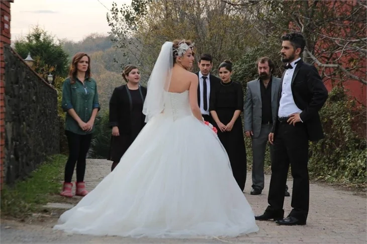 Sinemacılar Beni Böyle Sev gençlerinin peşinde!