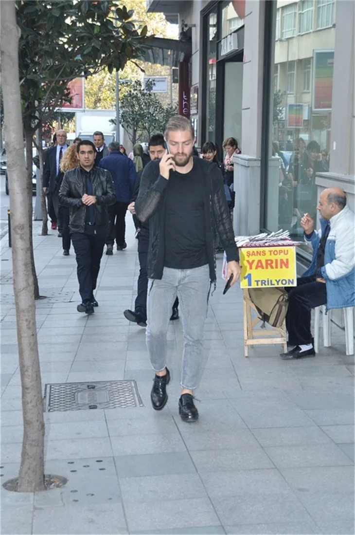Asena Erkin: Kulaklarım kevgir gibi...