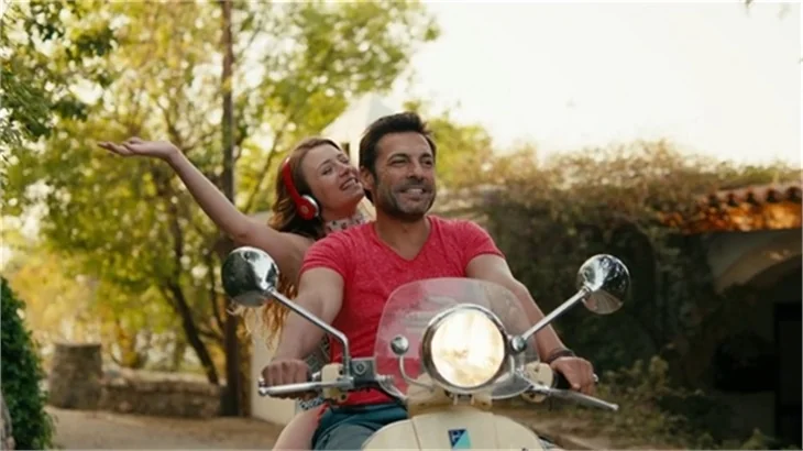 Gizem Karaca'dan cesur sahneler!